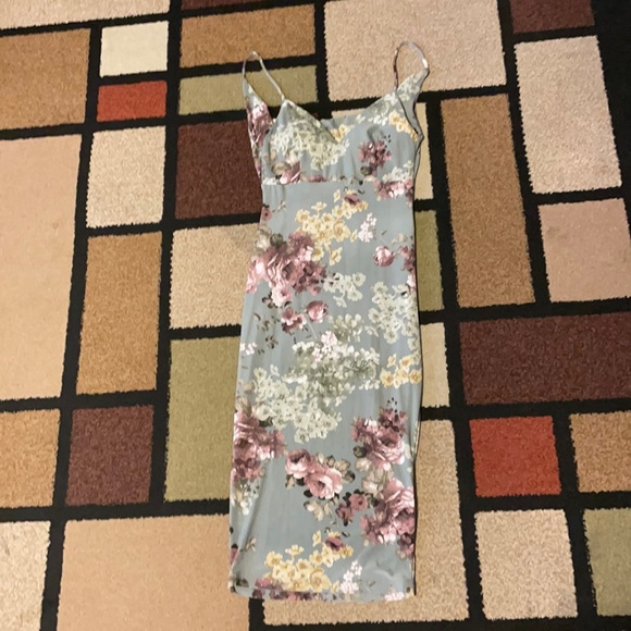 Windsor Floral Dress - Picture 1 of 5